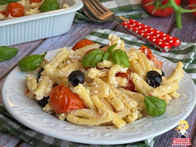 PASTA UND FETA
