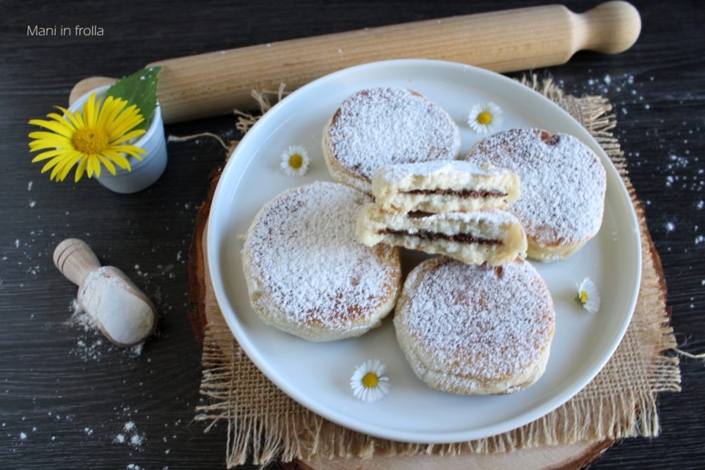 Pfannenbrötchen mit Nutella