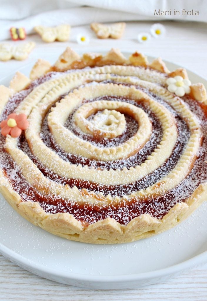 Wirbelkuchen mit Erdbeermarmelade