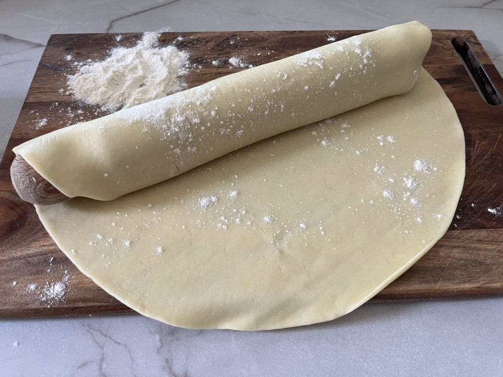 Rezept für Blätterteig in 5 MINUTEN, knusprig und leicht ohne Butter!