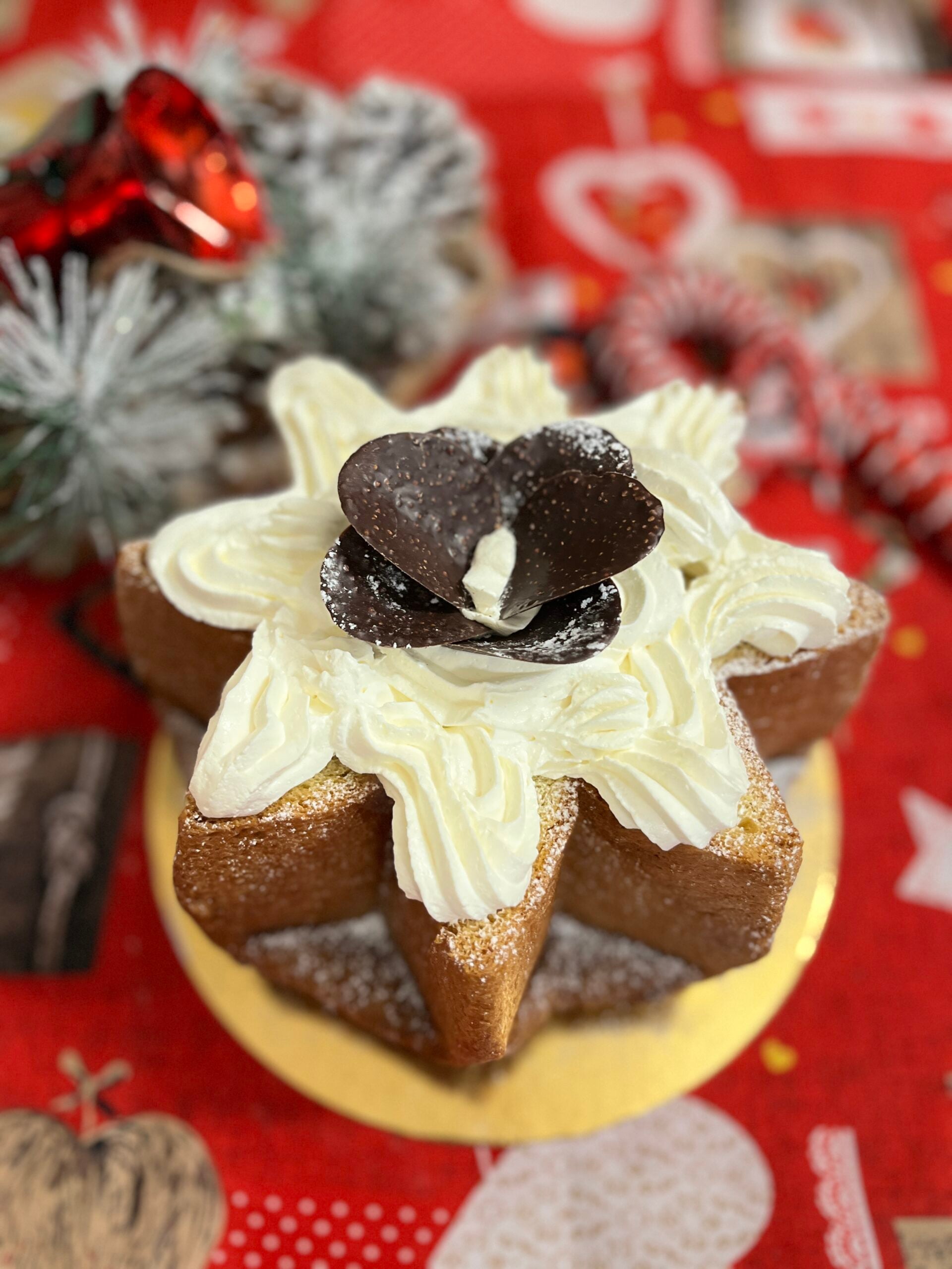Pandoro gefüllt mit Mascarponecreme