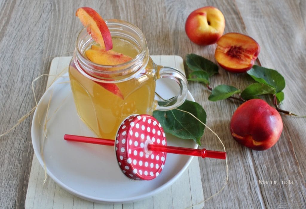 Pfirsich- und Mango-Eistee