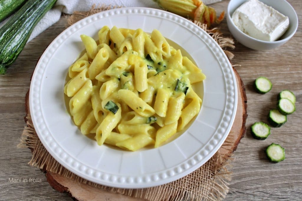 Pasta mit Zucchini und Stracchino