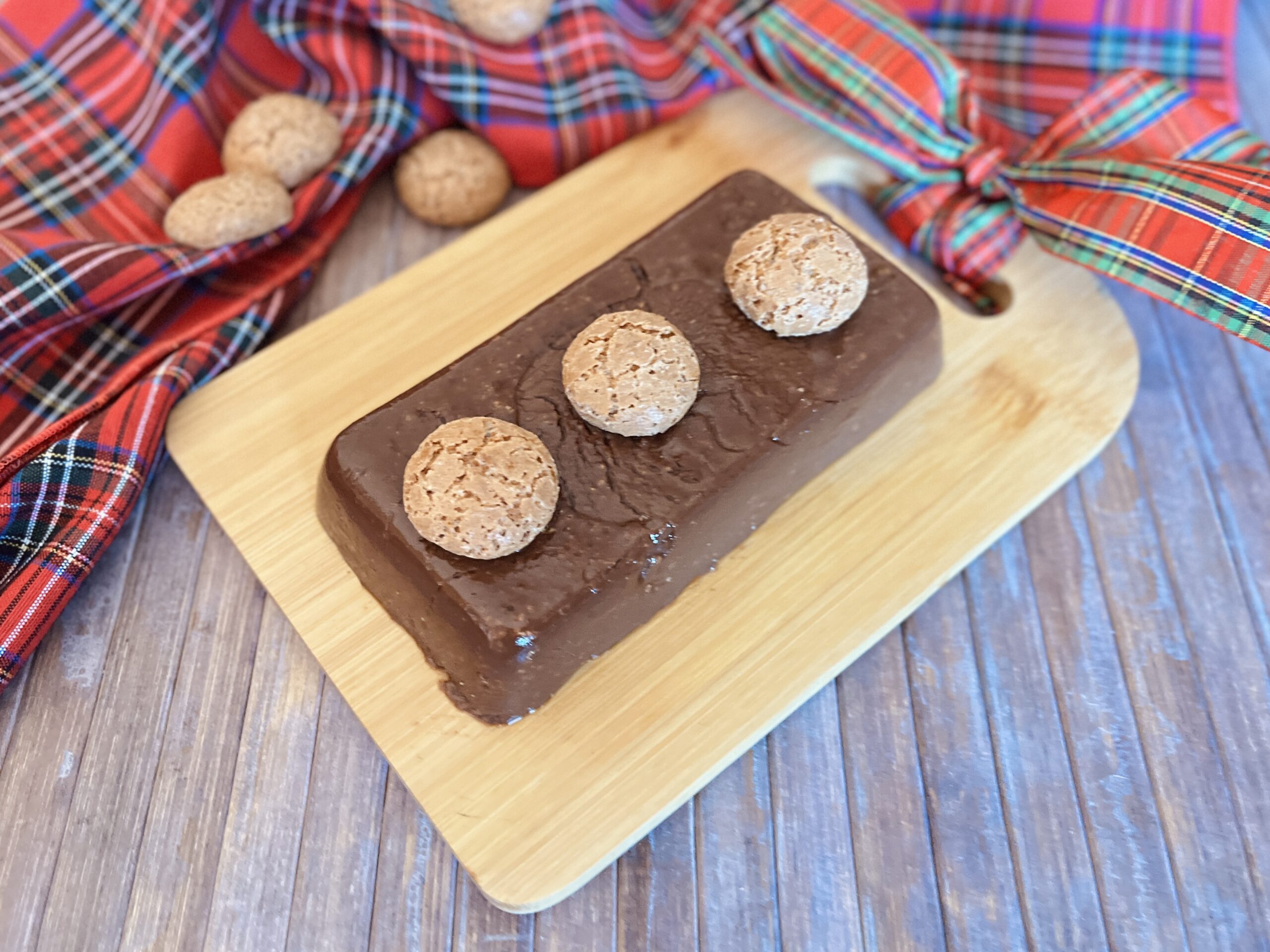 Schokoladenpudding und Amaretti