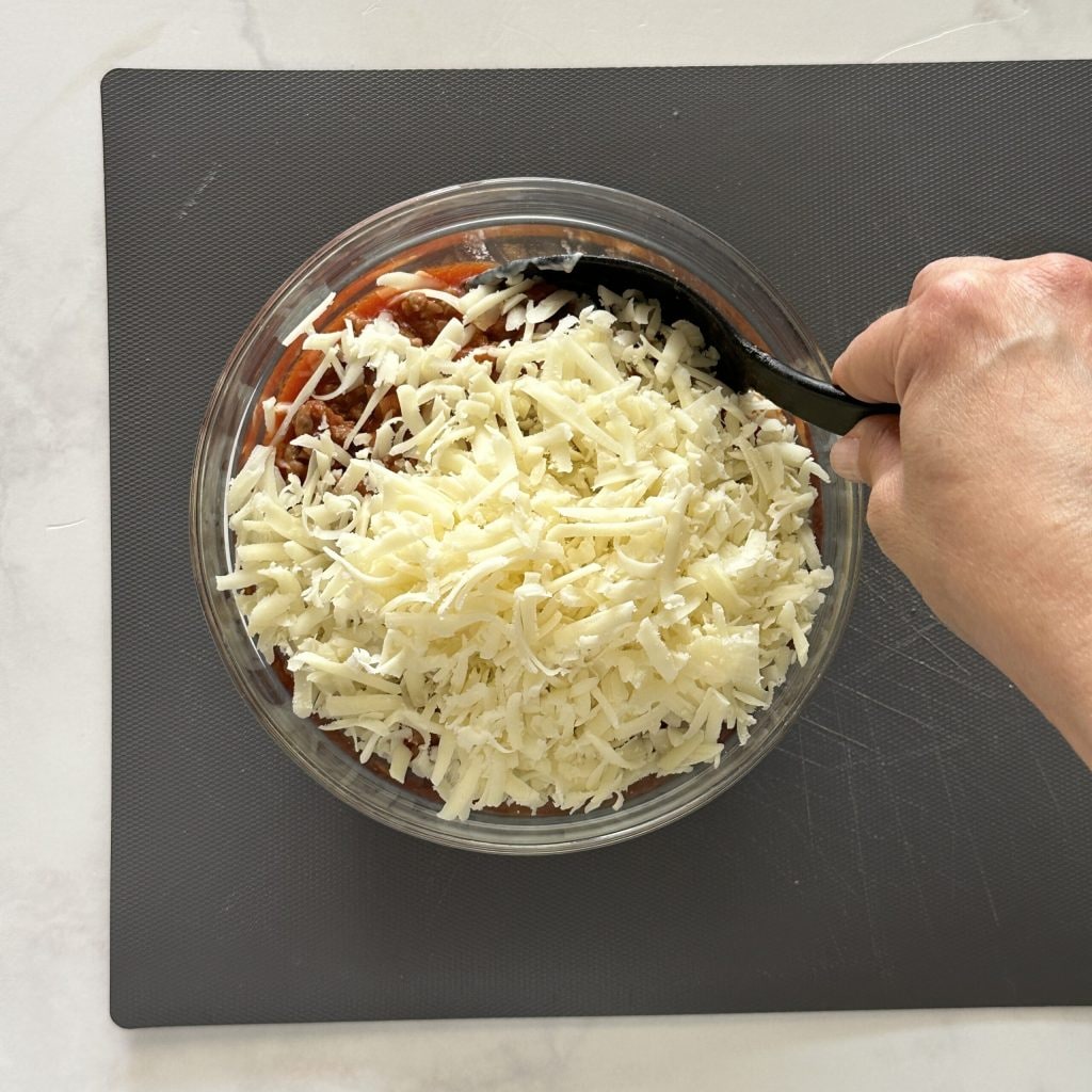 Fleisch- und Käsefüllung für Cannelloni