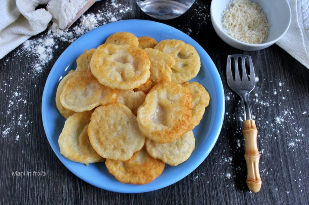 Köstliche kleine Pfannkuchen mit nur 3 Zutaten