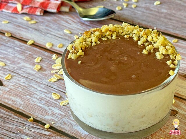 JOGHURT UND HAFERFLOCKEN mit SCHOKOLADENCREME