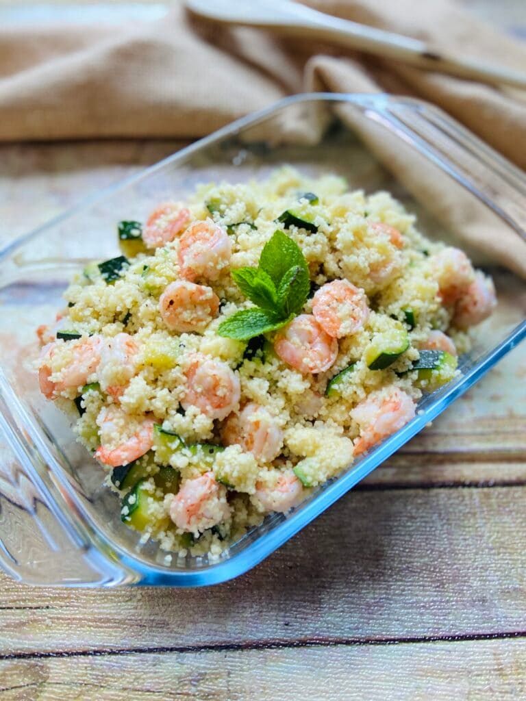 couscous mit Garnelen und Zucchini