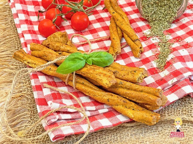 Hausgemachte GRISSINI mit PIZZA-Geschmack