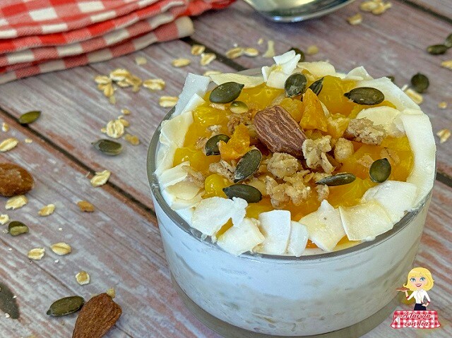 OVERNIGHT PORRIDGE mit griechischem Joghurt und MANGO