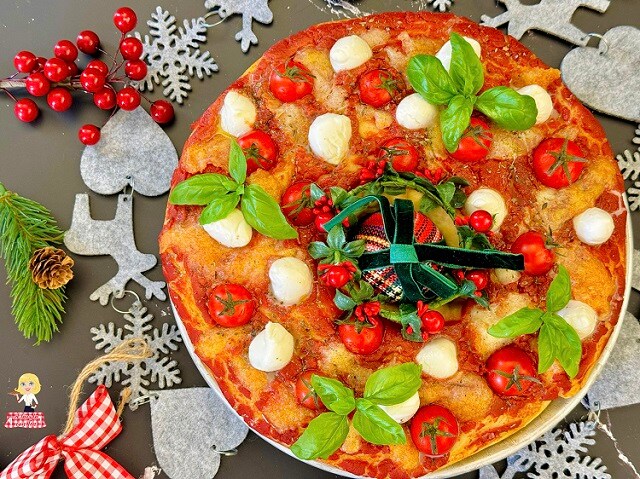 PIZZA-KRANZ der essbare Mittelpunkt für den WEIHNACHTSTISCH