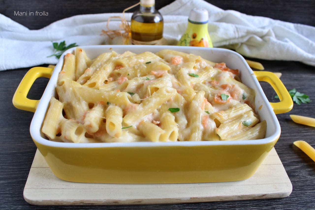 Gebackene Pasta mit Lachs