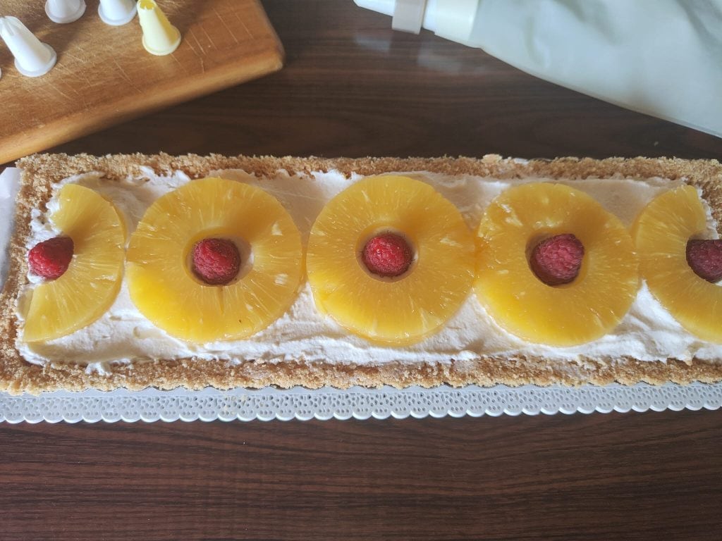 Kalter Ananas-Kuchen