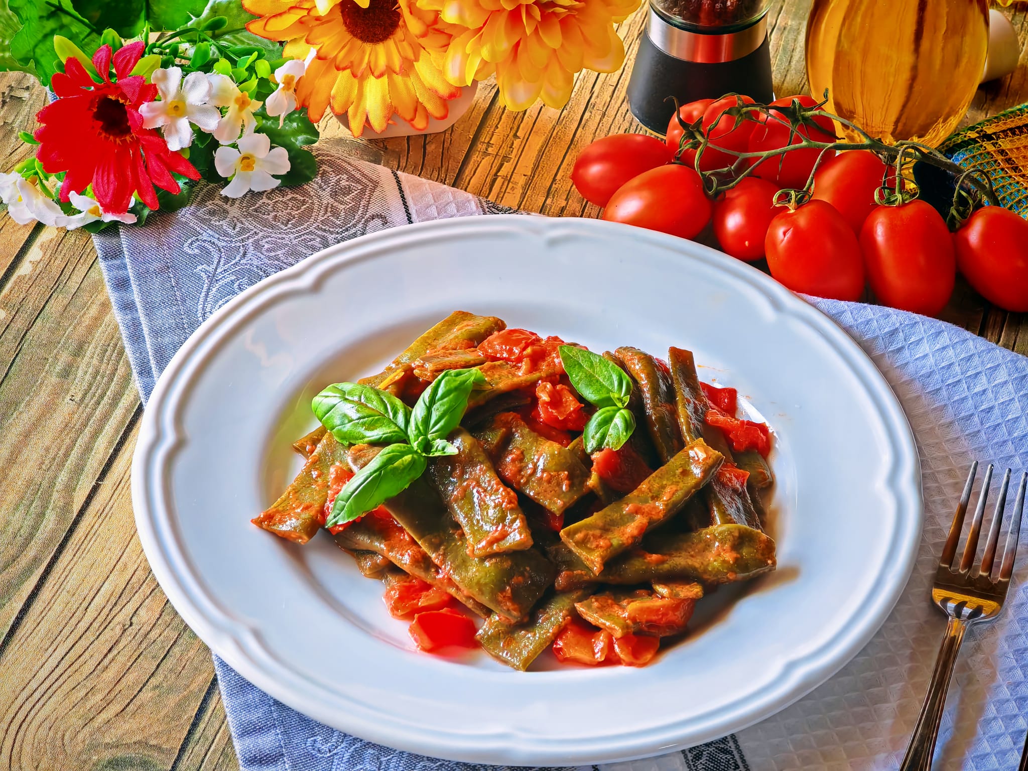 Flache Bohnen mit Tomaten