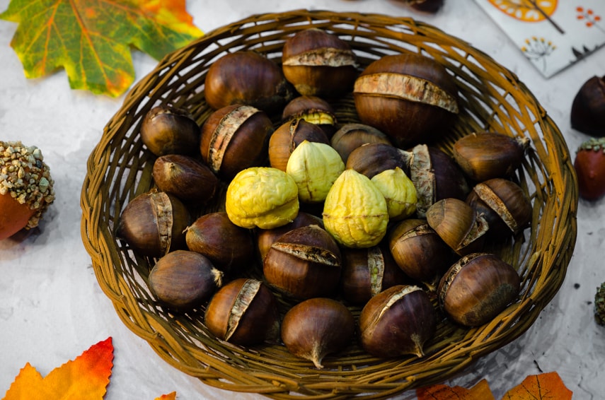In der Heißluftfritteuse gekochte Kastanien