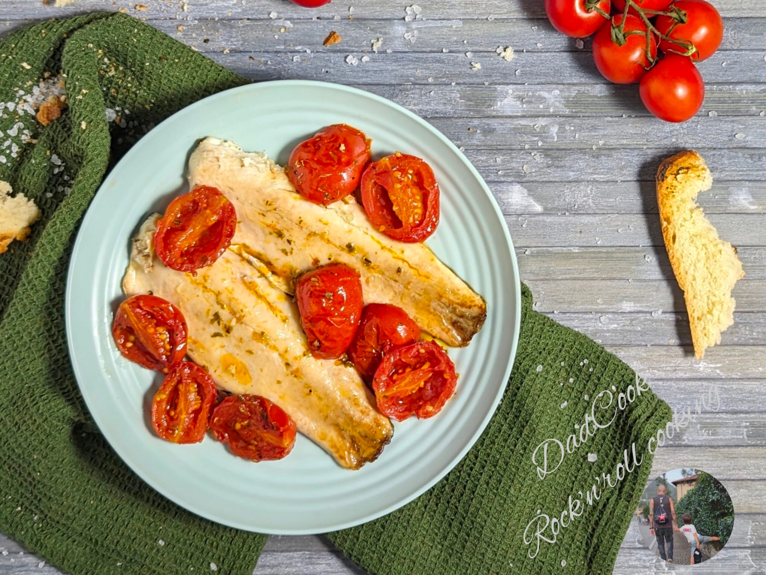 Pfannen-Maulwurf mit Kirschtomaten