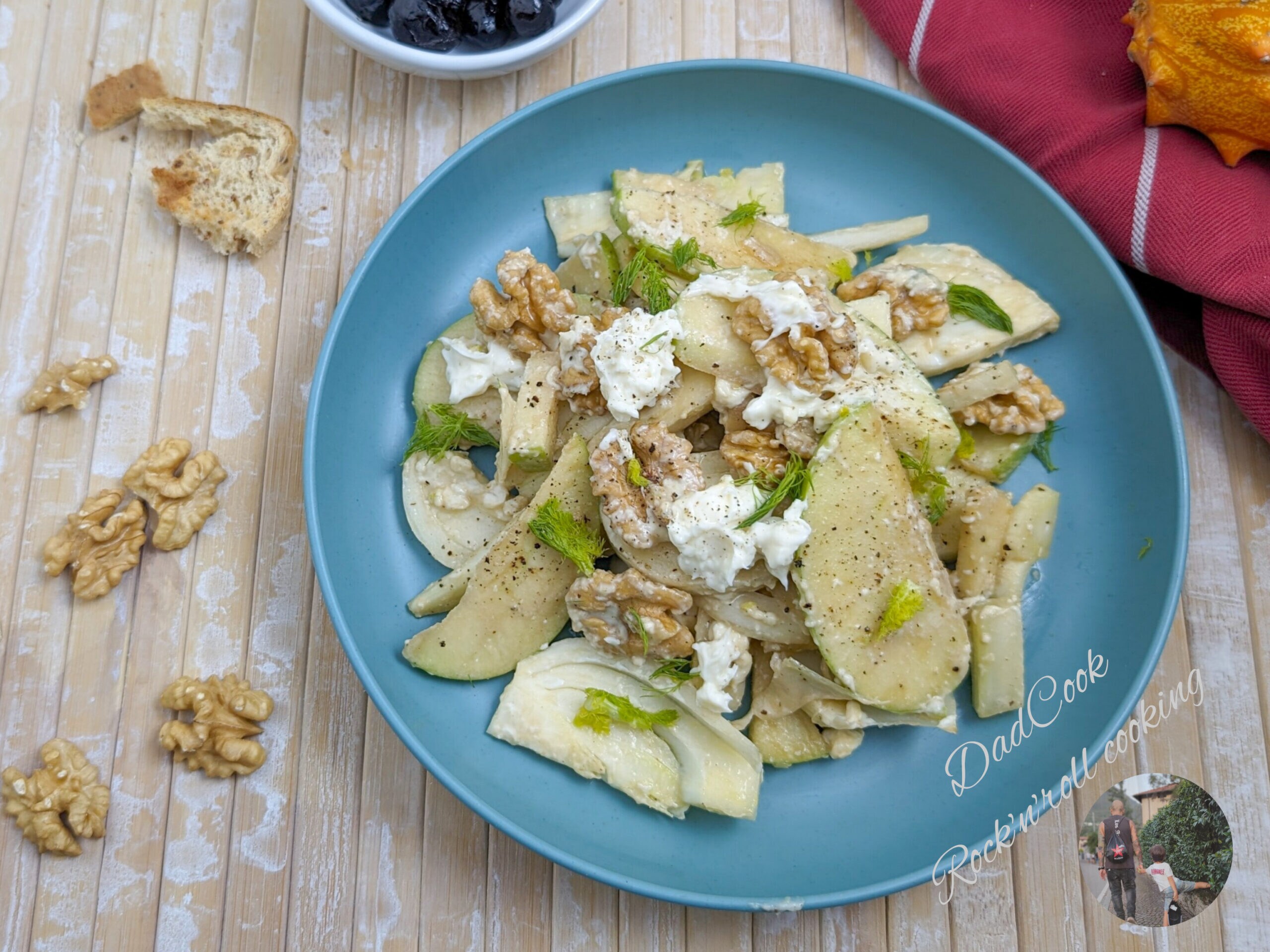 Fenchel-, Apfel-, Walnuss- und Gorgonzola-Salat