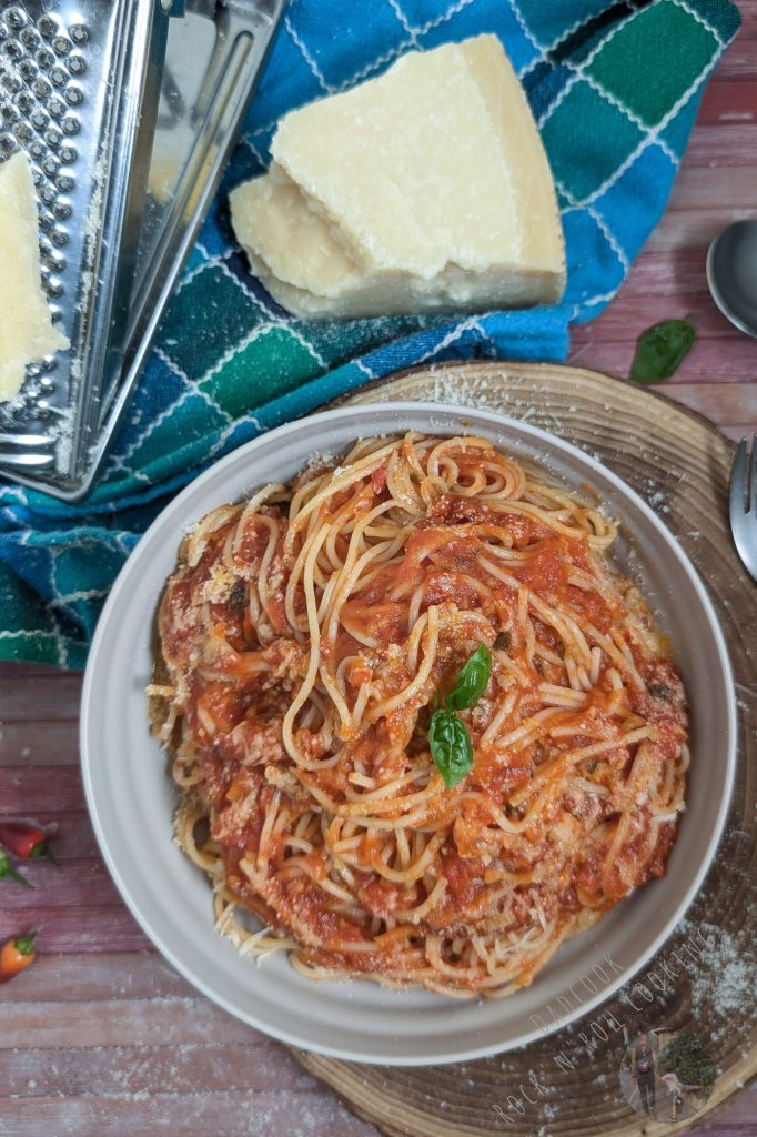 Geröstete Tomatenspaghetti: ein Gourmet-Geschmack, der die Tradition hervorhebt