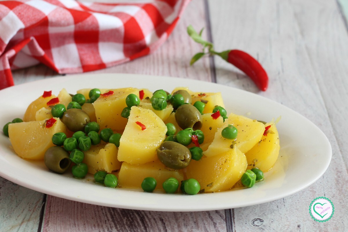 Kartoffeln, Erbsen und Oliven