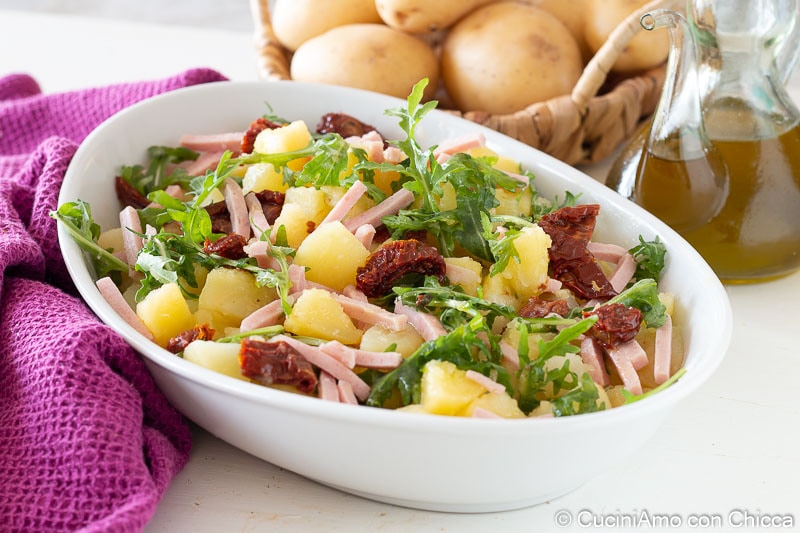 Kartoffelsalat mit Schinken und Rucola