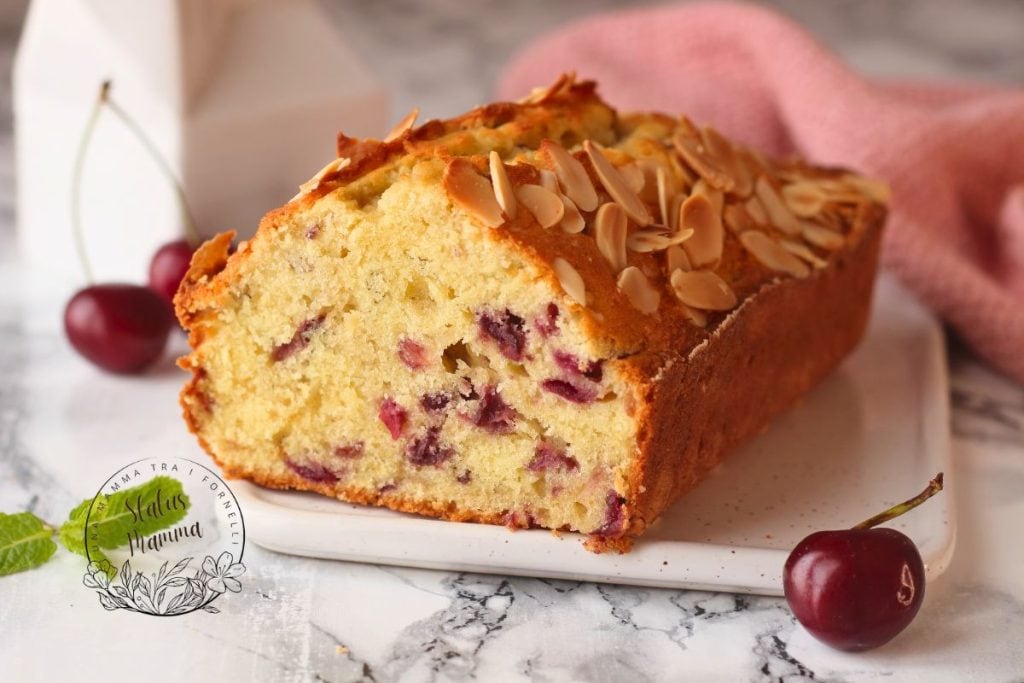 Kirsch- und Mandel-Pflaumenkuchen: Klassisches Rezept und mit Bimby, feucht und weich, ein perfekter Kuchen zum Frühstück und zur Jause