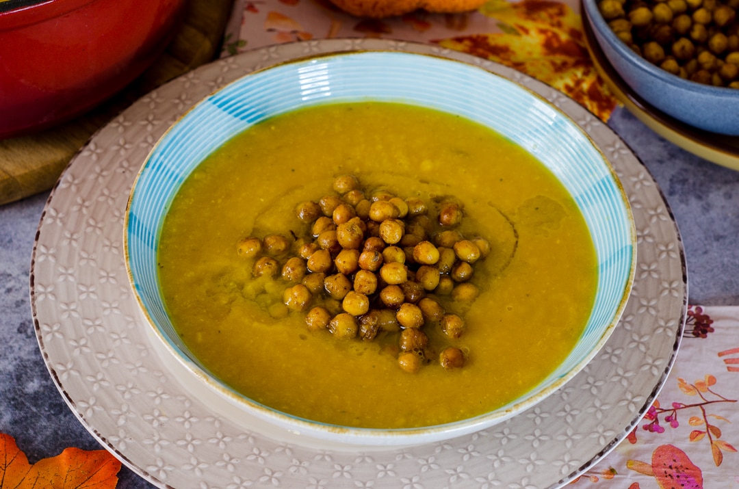 Kürbis- und Kichererbsensuppe
