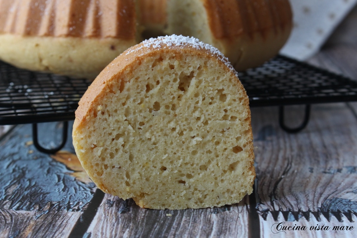 Laktosefreier und zuckerfreier Gugelhupf