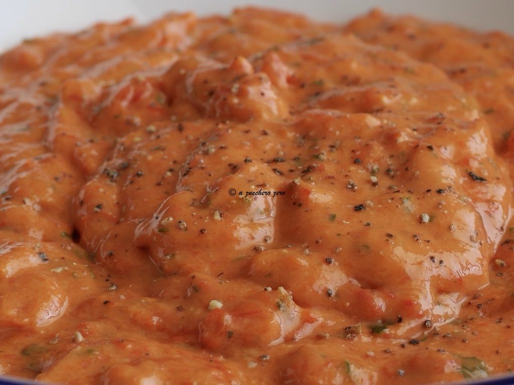Leichte Paprikacreme mit Ricotta