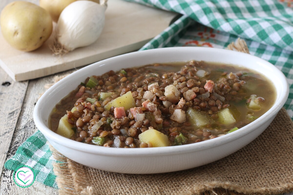 Linsensuppe mit Kartoffeln