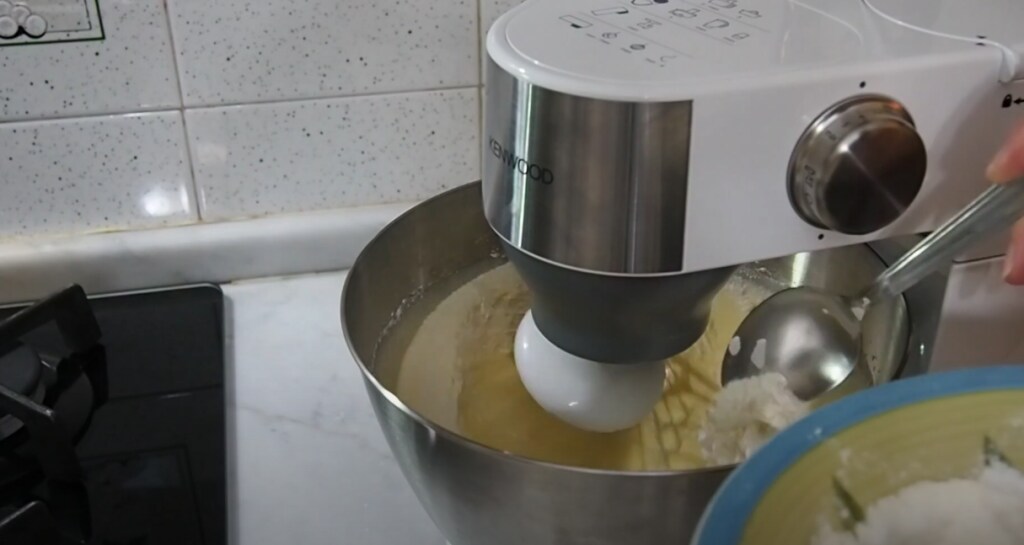 Trockene Zutaten hinzufügen