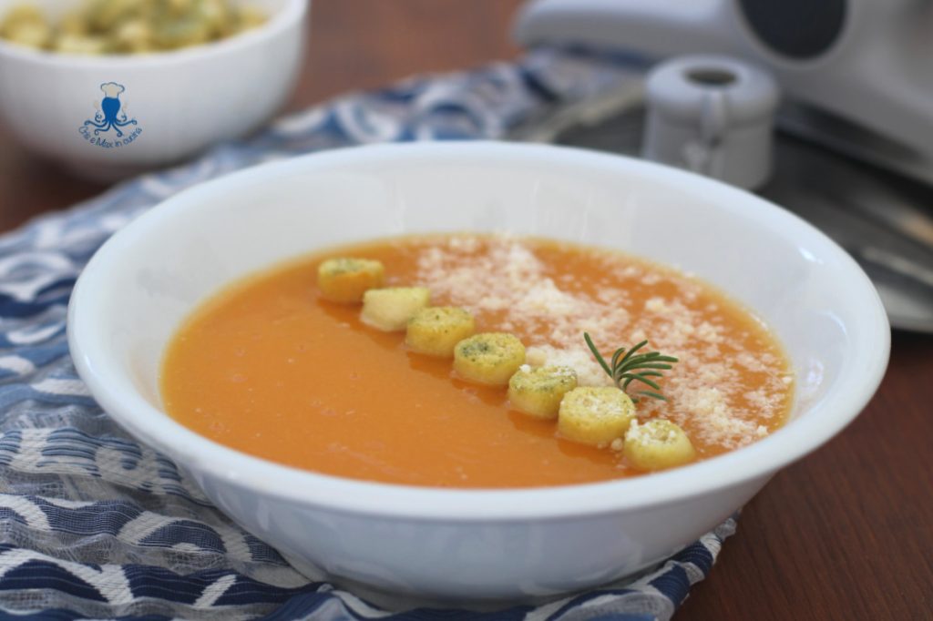Möhren- und Kartoffelcreme im Schnellkochtopf