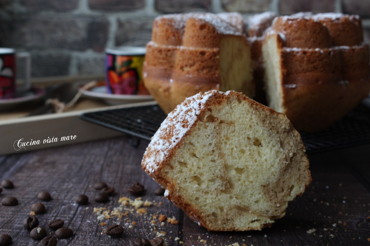 Marmorkuchen mit Kaffee