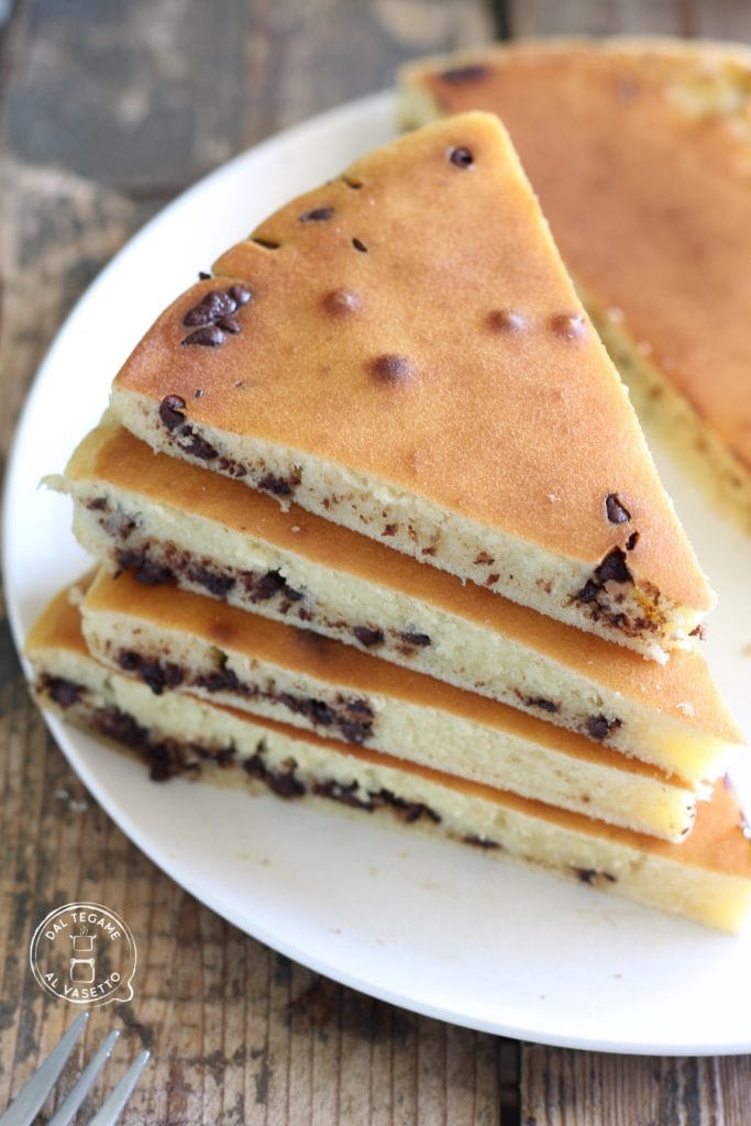 Mikrowellen-Schokotropfen-Pfannkuchen