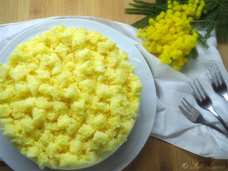 Joghurt-Ricotta-Mimosa-Cheesecake – Leichter Kuchen ohne Sahne für den 8. März