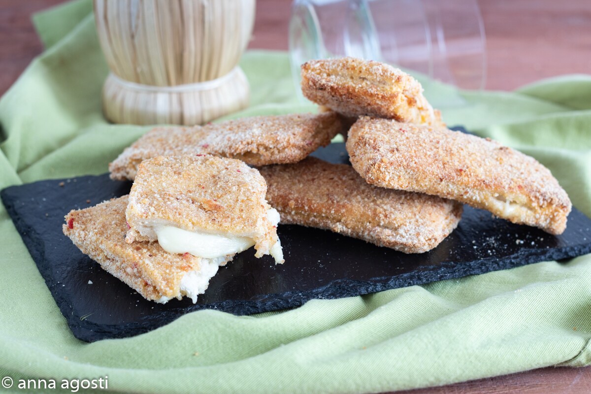 MOZZARELLA IN CARROZZA AUS DEM OFEN