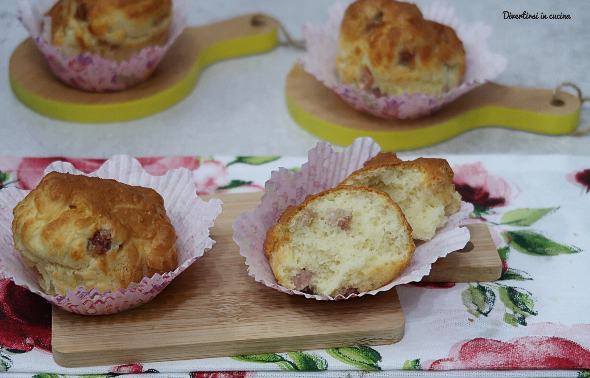 Speck- und Parmesanmuffins