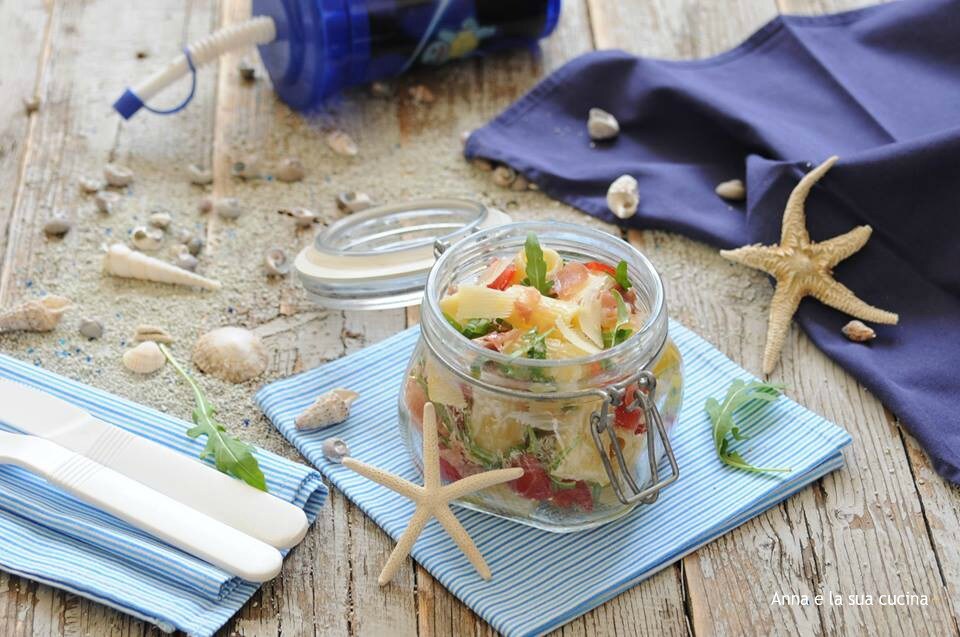 Pasta mit rohem Schinken und Rucola
