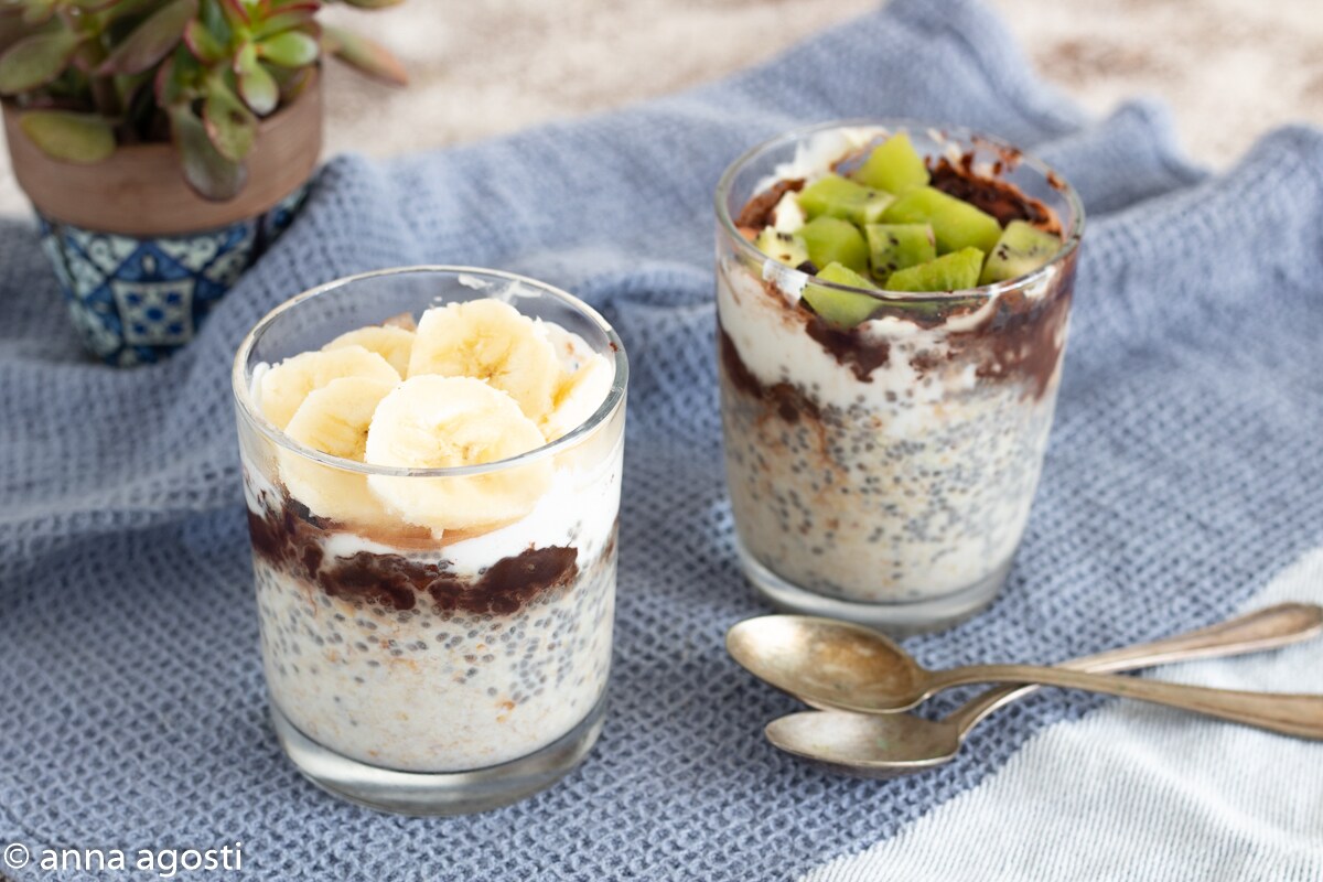 Overnight Porridge mit Hafer und Chiasamen