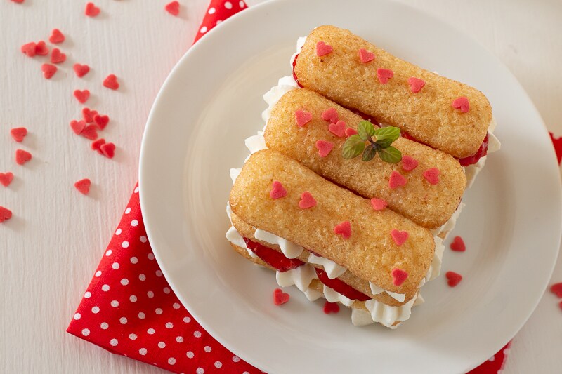 PAVESINI-KUCHEN MIT ERDBEEREN