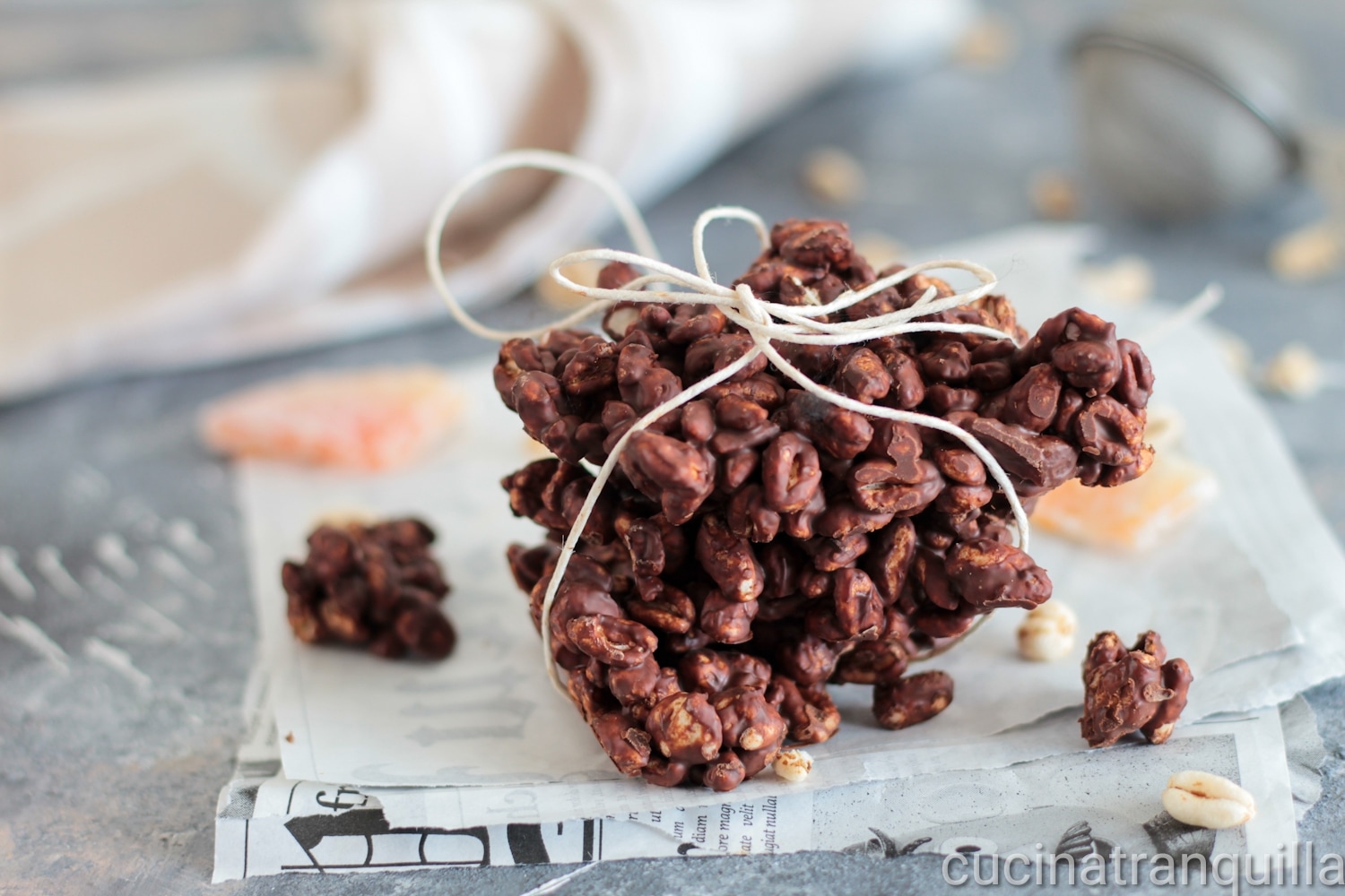 Zartbitterschokolade mit gepufftem Dinkel