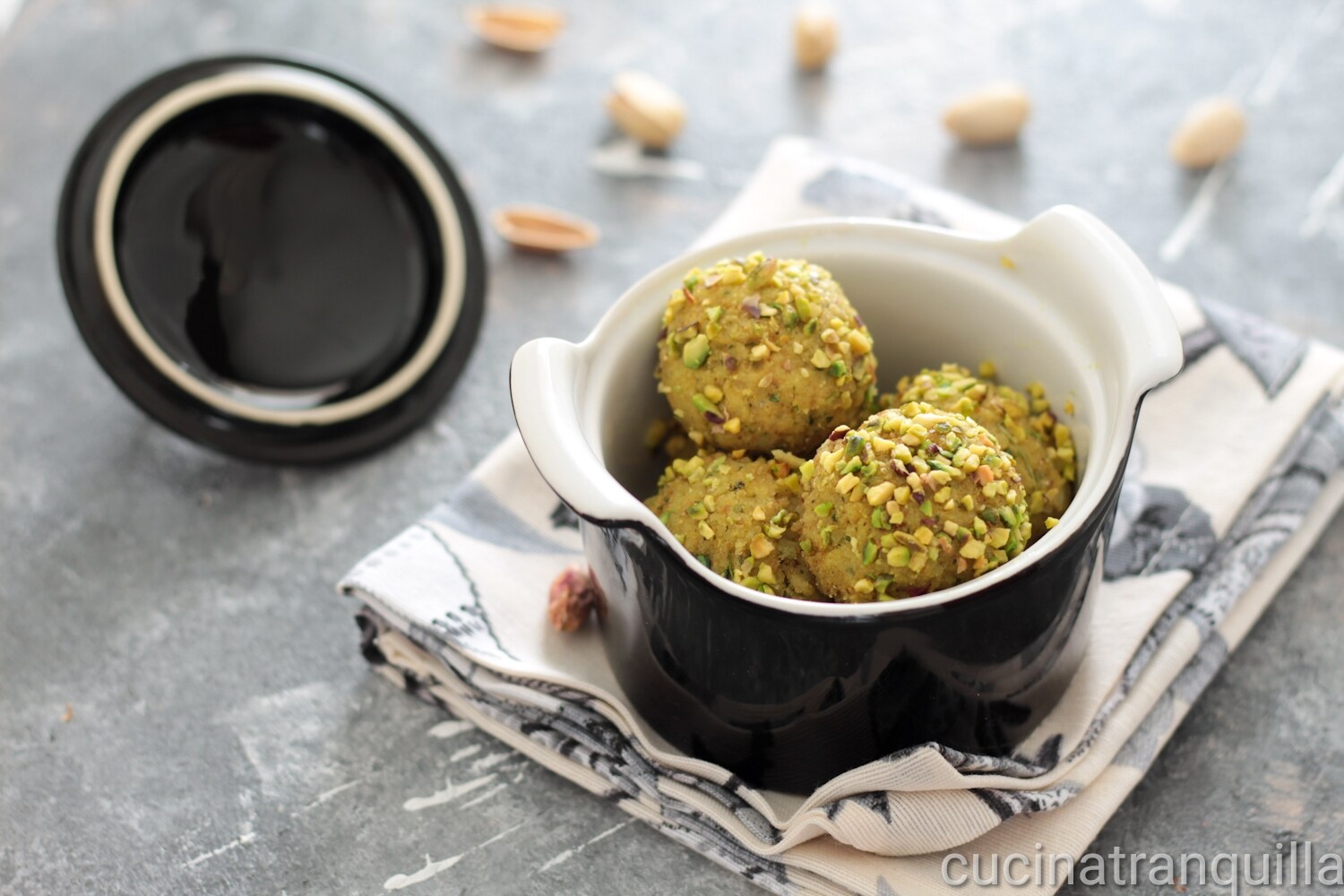 Goldbrassenbällchen mit Curry