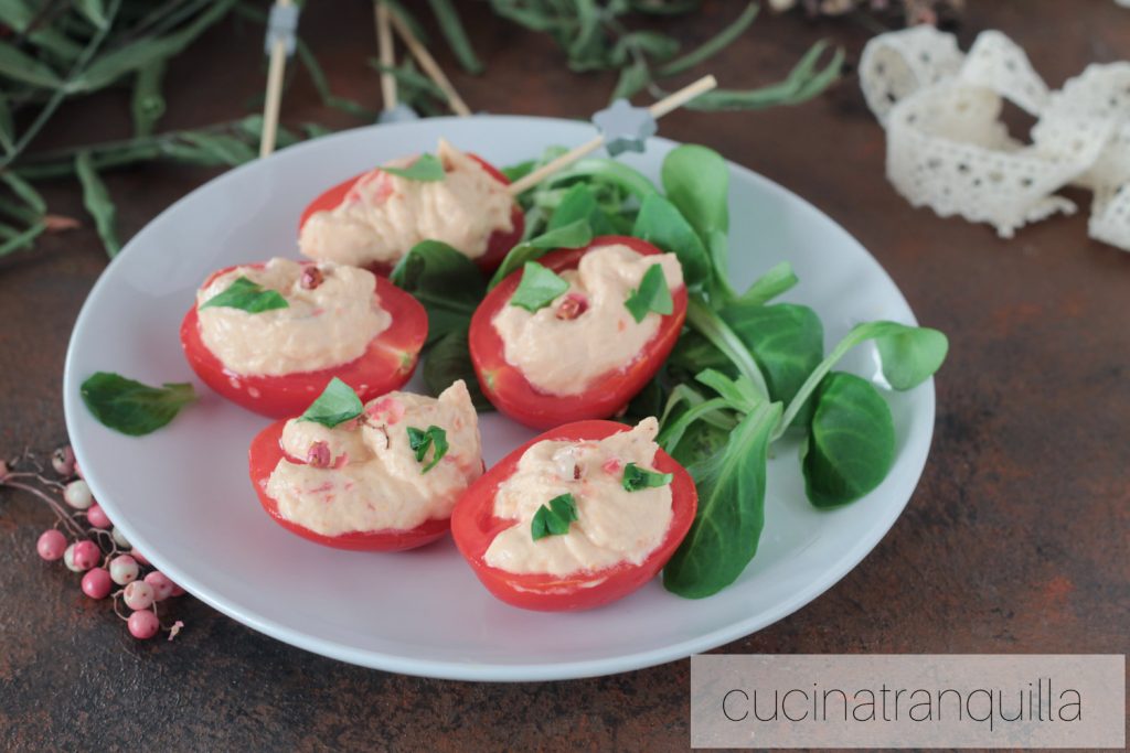 Gefüllte Kirschtomaten mit Thunfischcreme