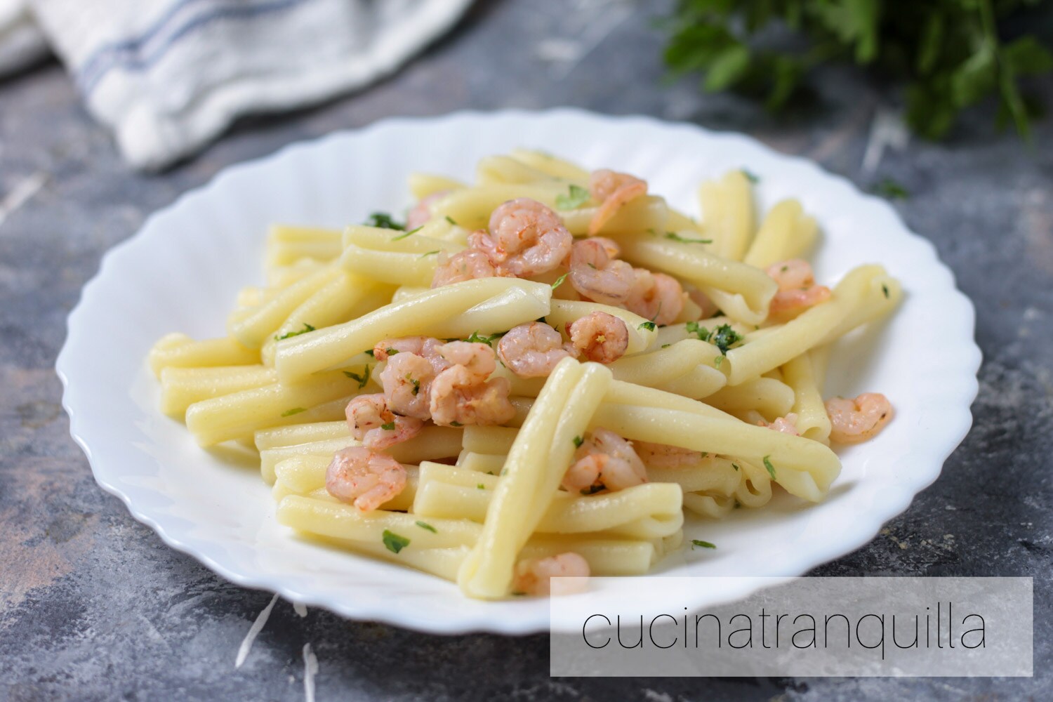 Caserecce mit Garnelen, Butter und Limoncello