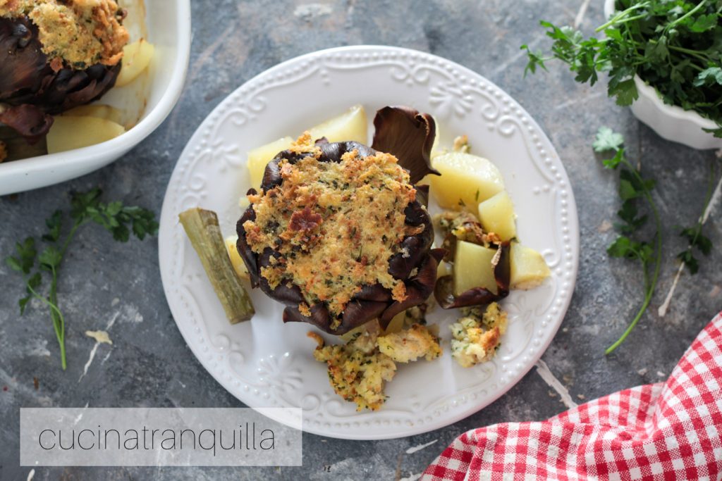 Gefüllte Artischocken mit Brot und Mortadella