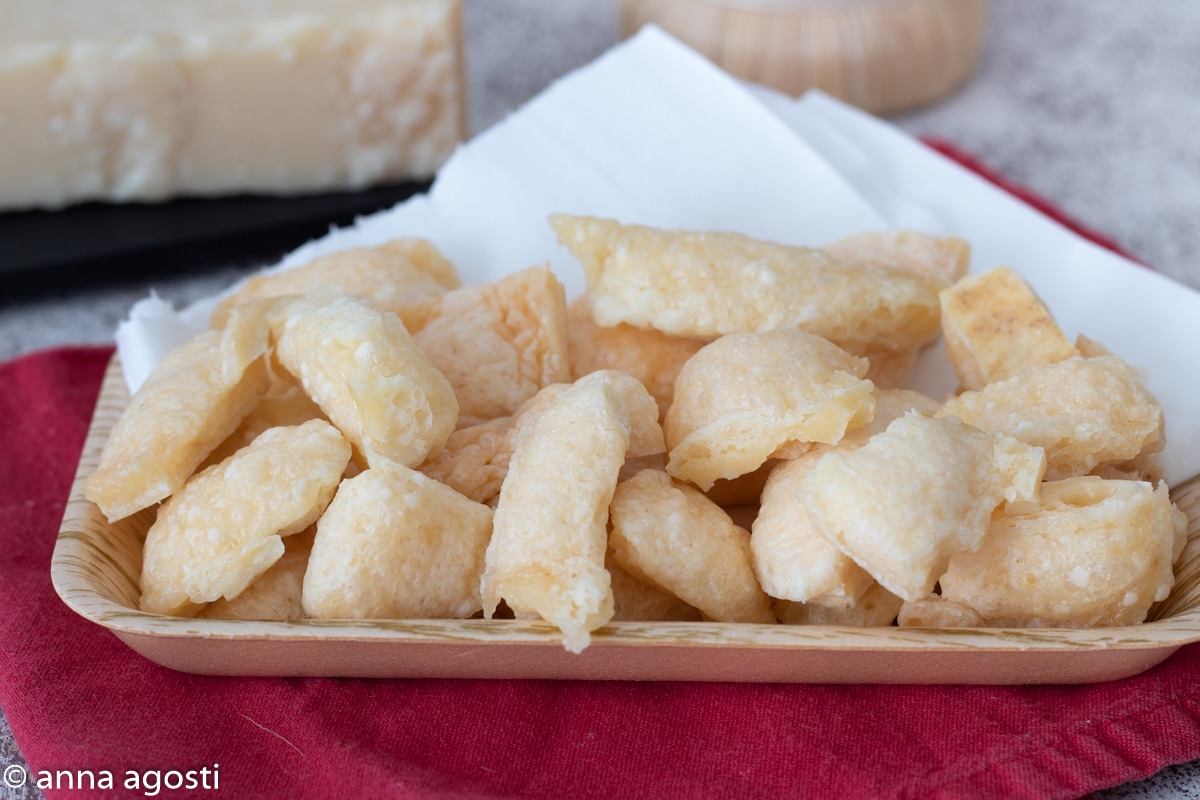 Parmesanchips für Aperitifs Fingerfood