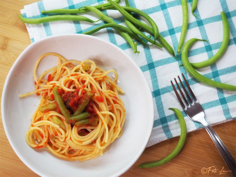 Pasta mit grünen Bohnen und Tomatensauce – Einfache und köstliche Apulische Rezept