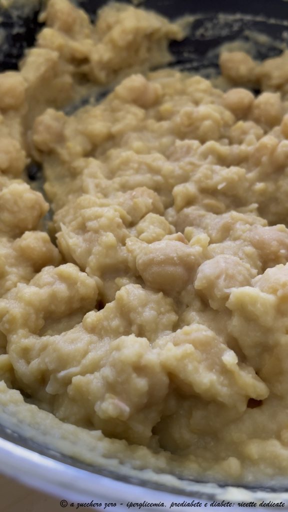 Pasta und Kichererbsen mit Zitrone