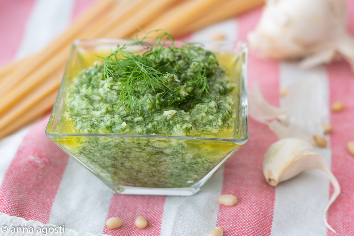 Pesto aus Fenchelgrün