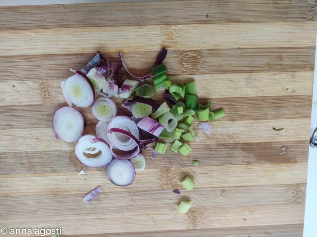Pesto aus gerösteten Zucchini, Zitrone und Minze