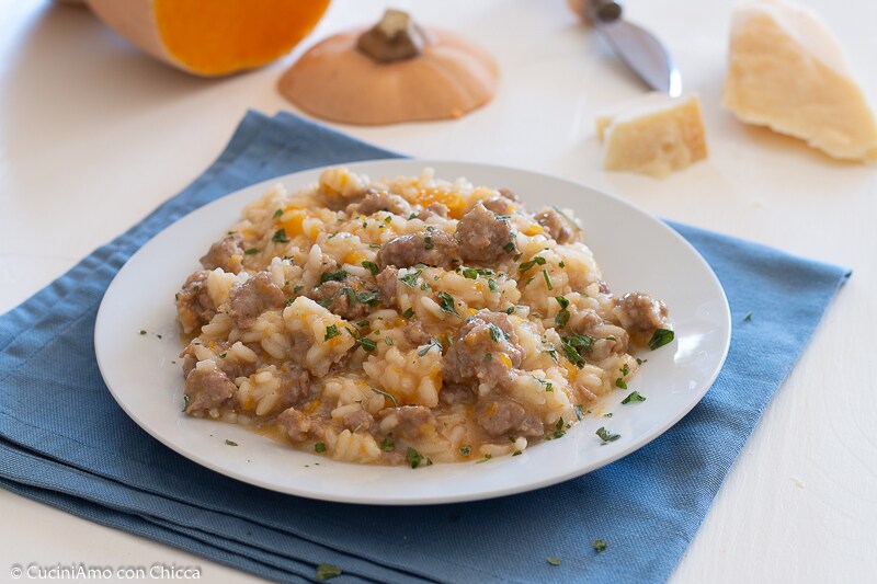 RISOTTO MIT KÜRBIS UND WÜRSTCHEN